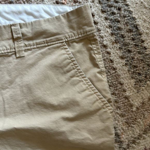 Khaki short shorts - Picture 3 of 5